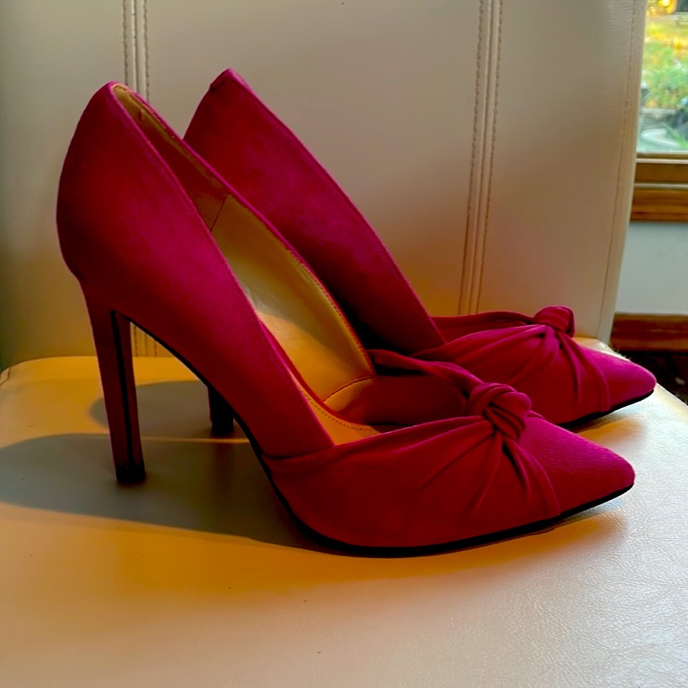 Nine West, hot pink, suede, pump heels